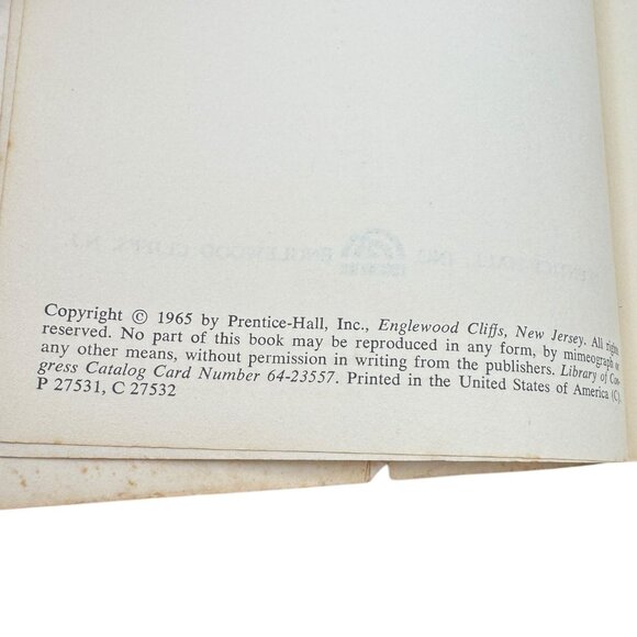 The Encyclopedia Of The Bible Paperback Book By Prentice-Hall Spectrum 1965 - Picture 12 of 14